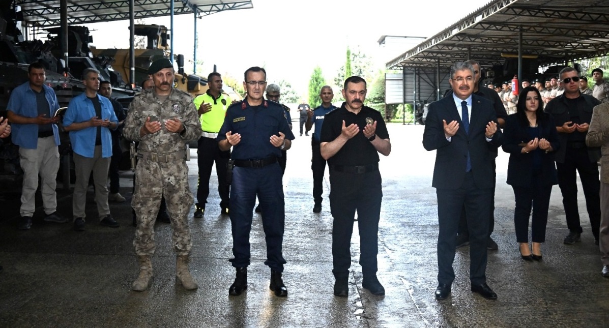 Özel Harekât Polisleri Suriye’ye Dualarla Uğurlandı (3)