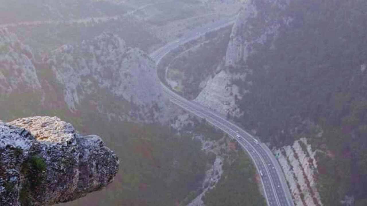 Uçurum Değil, Illüzyon! (1)