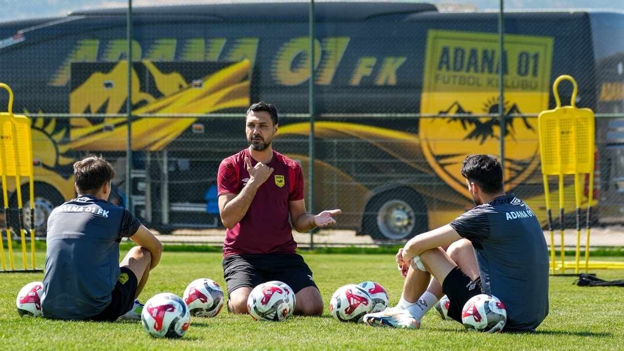 Adana 01 Fk Sahaya İniyor Şampiyonluk Yolundaki İlk Sınavın Saati Ve Kanalı Belli Oldu! (3)