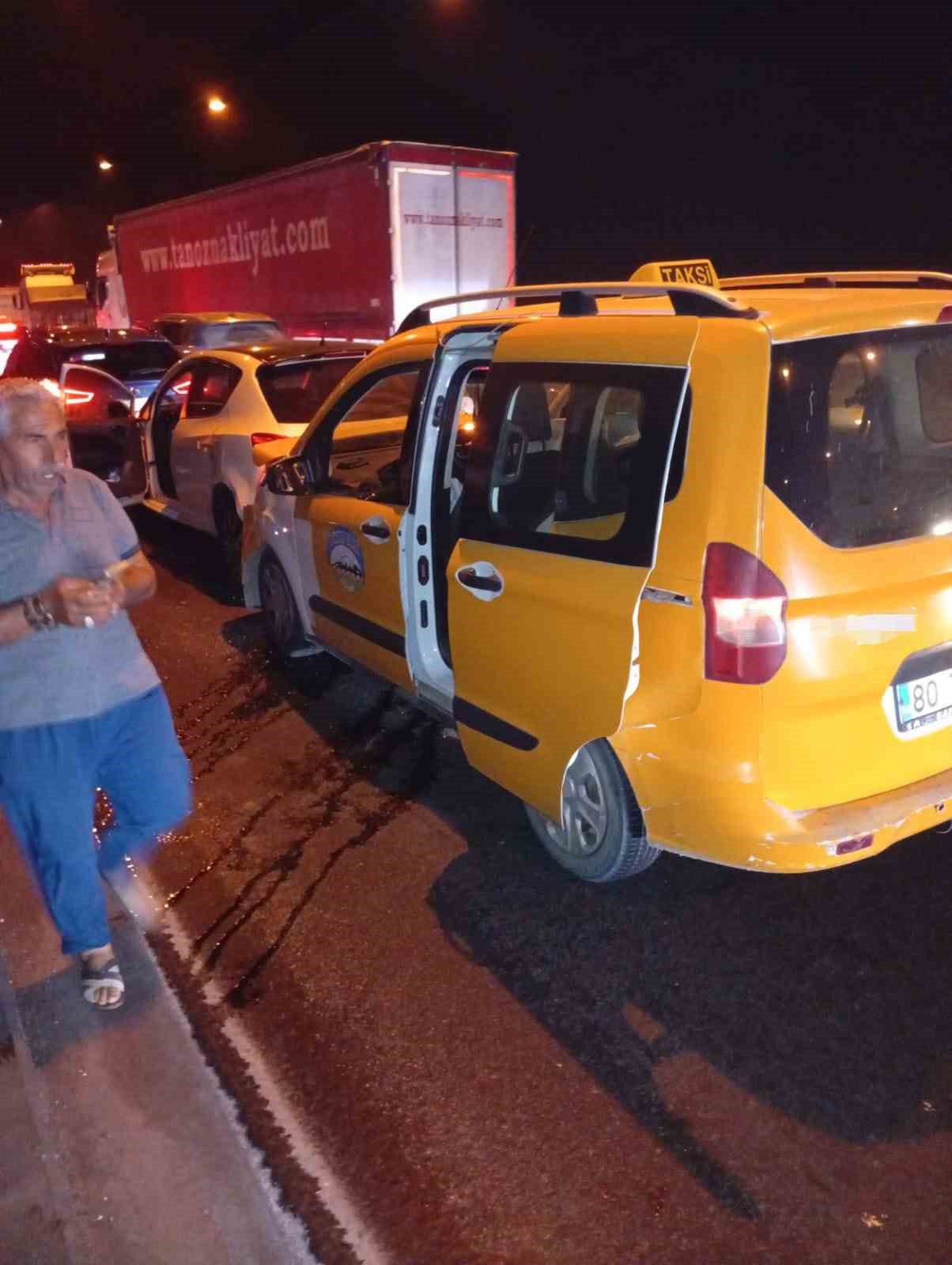 Osmaniye Bahçe 5 Araç Birbirine Girdi