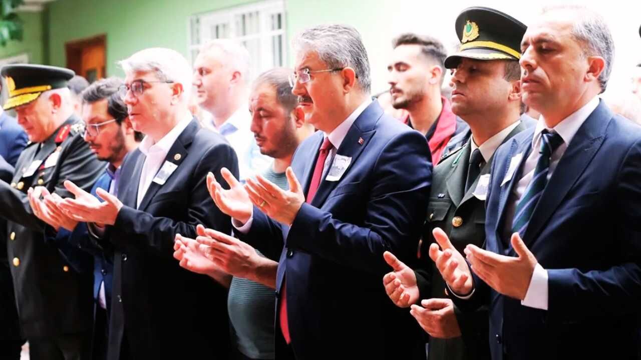 Osmaniye Belediye Başkanı İbrahim Çenet Mezarlık Şehit Cenazsei (3)