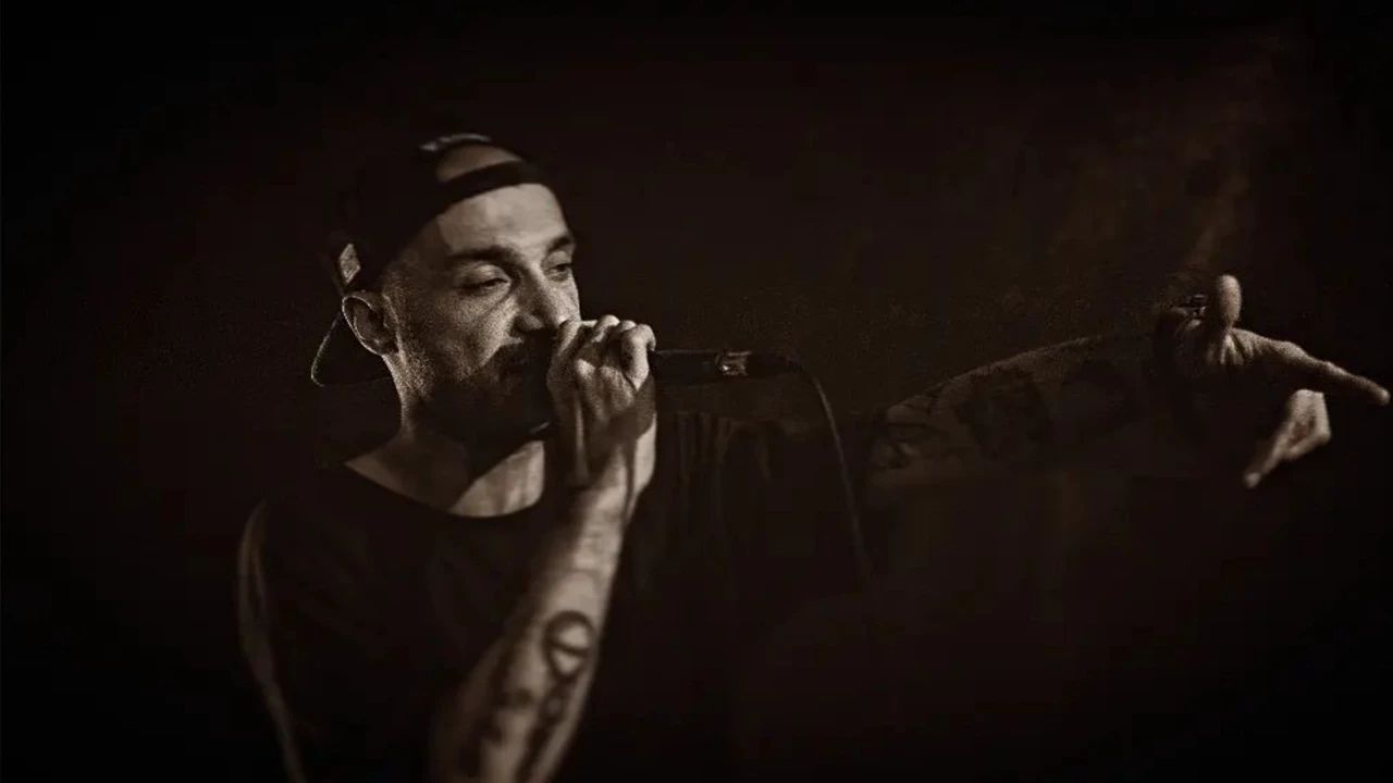 Sansar Salvo Öldü Mü (2)