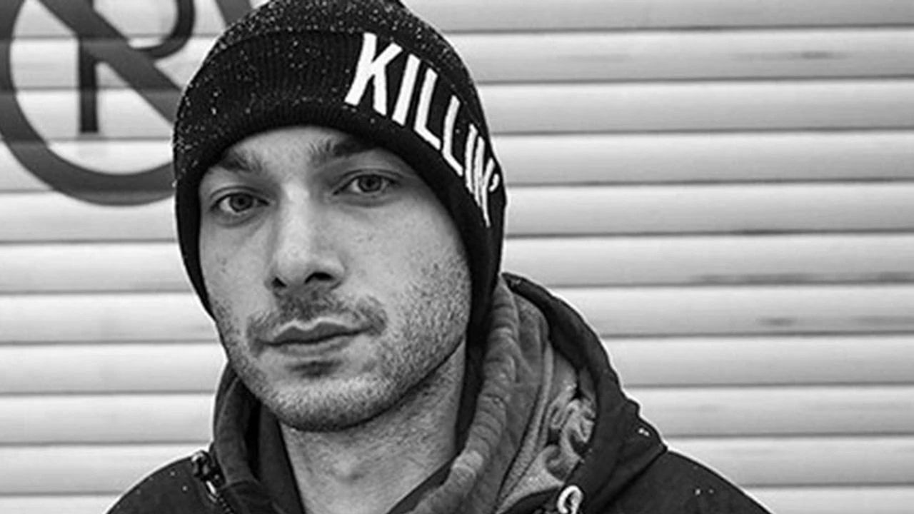 Sansar Salvo Öldü Mü