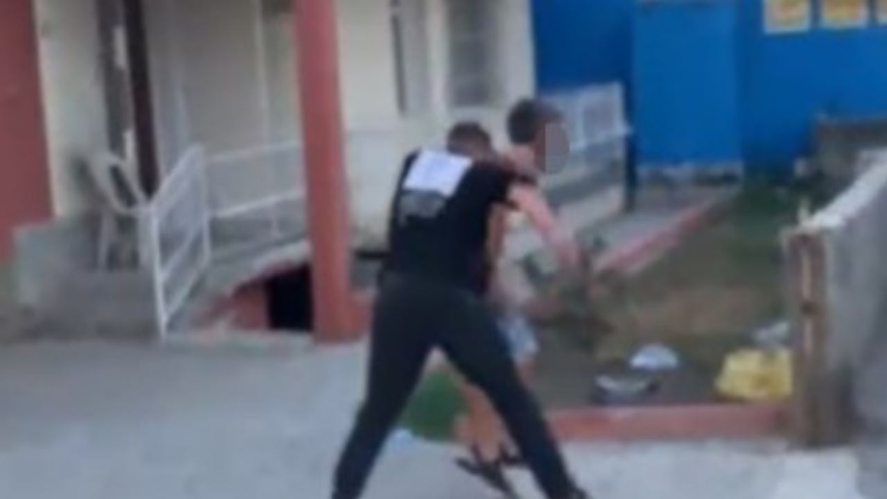 Biçaklanna Şahis Kaçmaya Çalişti!