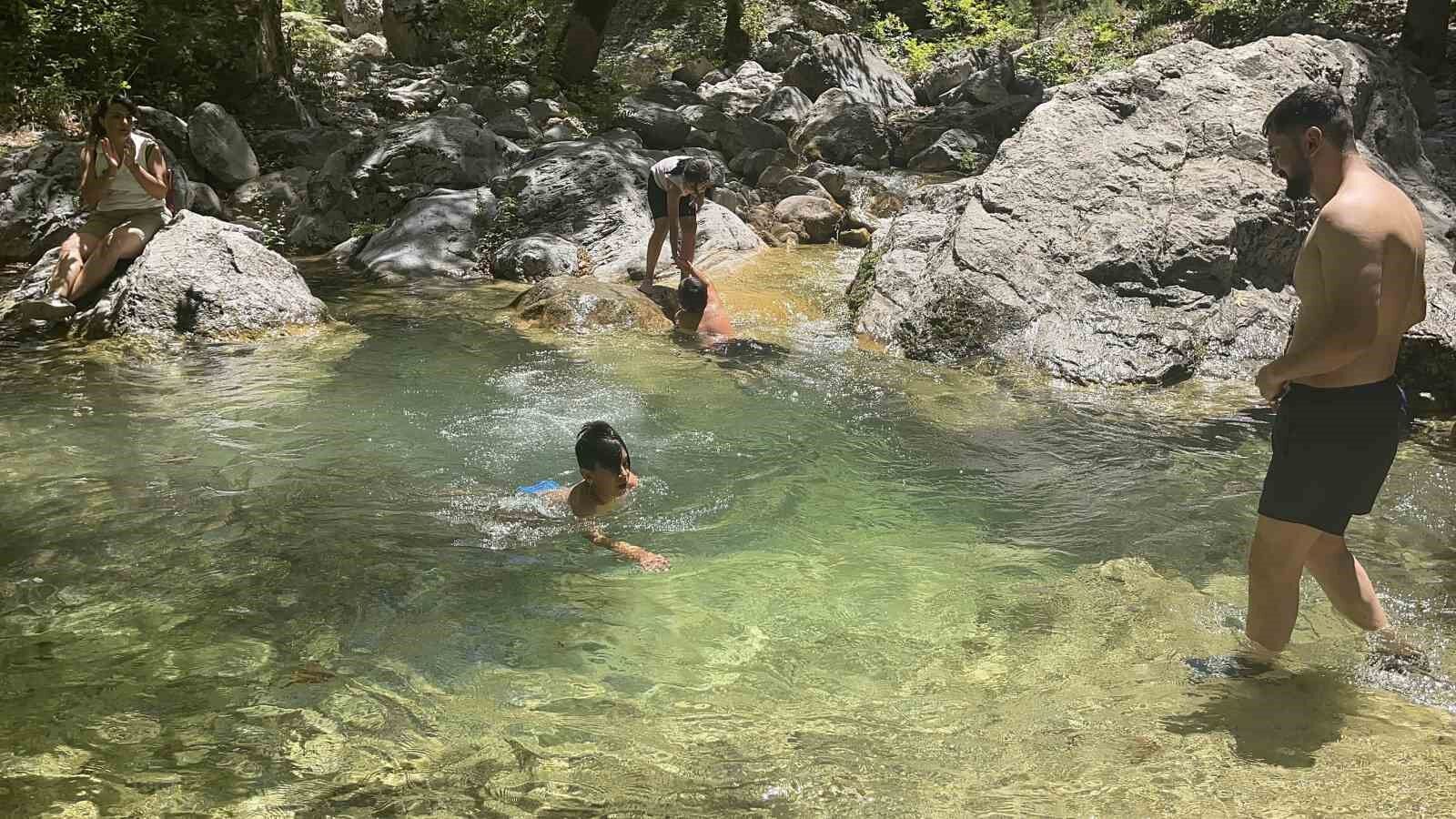 Osmaniye Düziçi Kocakesme Şelalesi