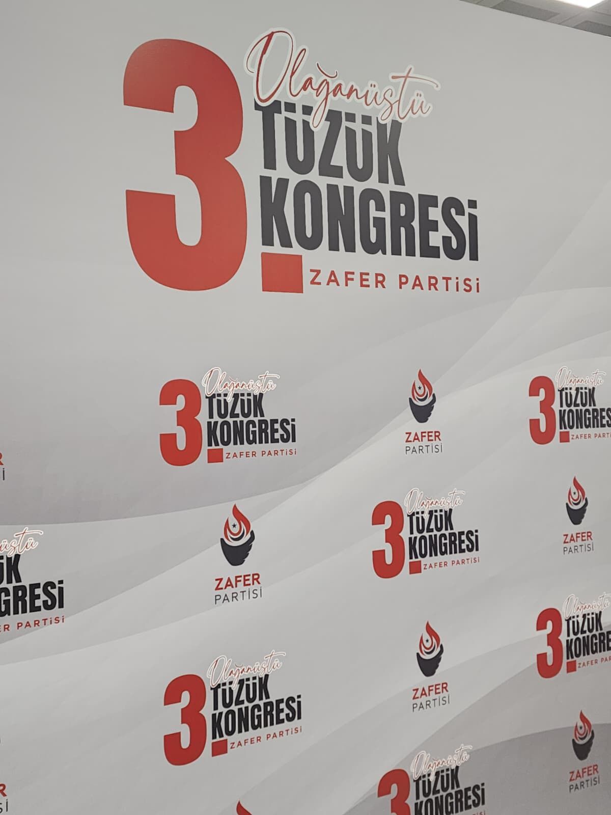 Osmaniye Zafer Partisi Gi̇k Üyesi A. Atakan Ertuğ, Olağanüstü Kongreye Katıldı 2-1