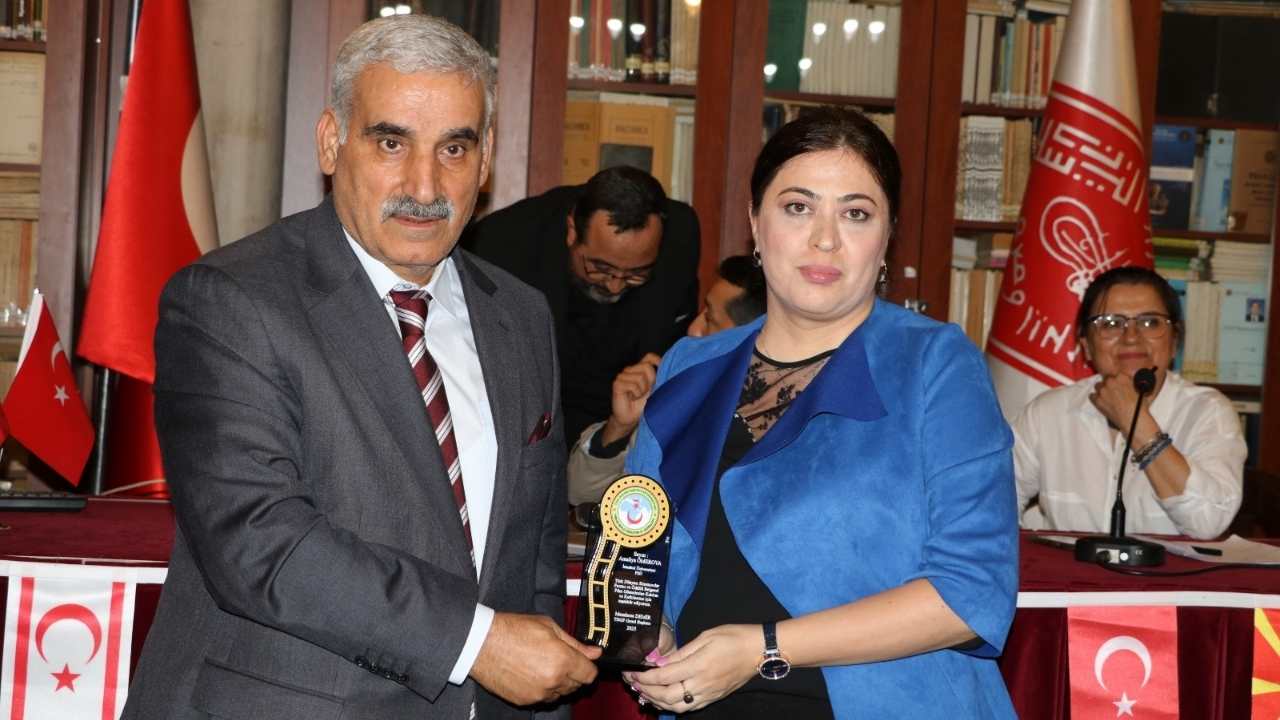 Türk Dünyası Gazeteciler Federasyonu Başkanı Menderes Demir (7)