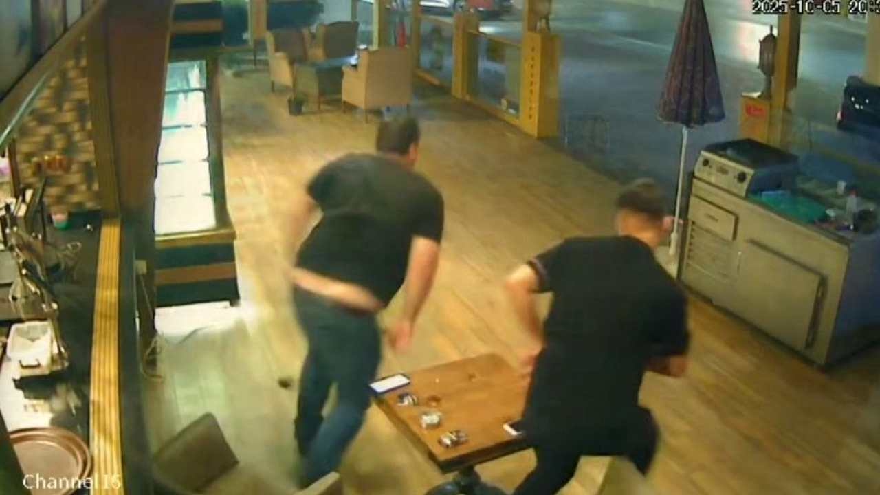 Adana'da Pastaneye El Bombası, Tatlıcıya Kurşun Yağmuru (3)