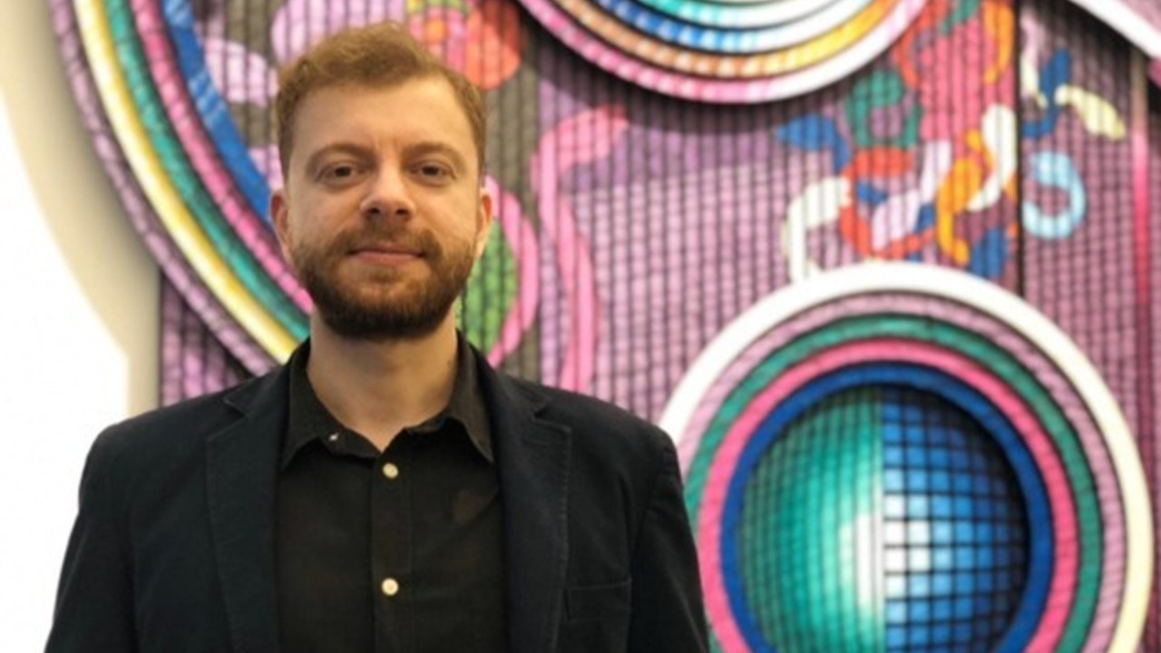 Akademisyen Emrah Gulsunara Anket Gozaltisi Rdxv