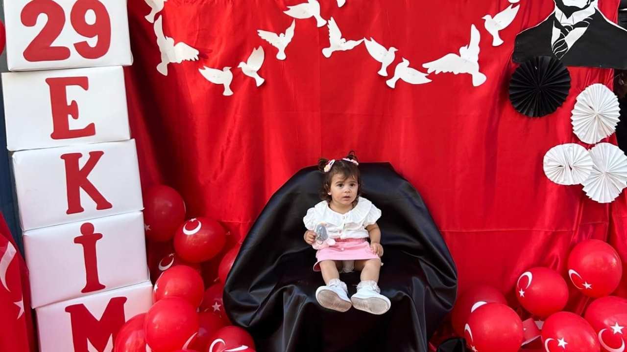 Chp Kadirli İlçe Başkanlığı’ndan Uzun Çarşı’da Coşkulu 29 Ekim Kutlaması (2)