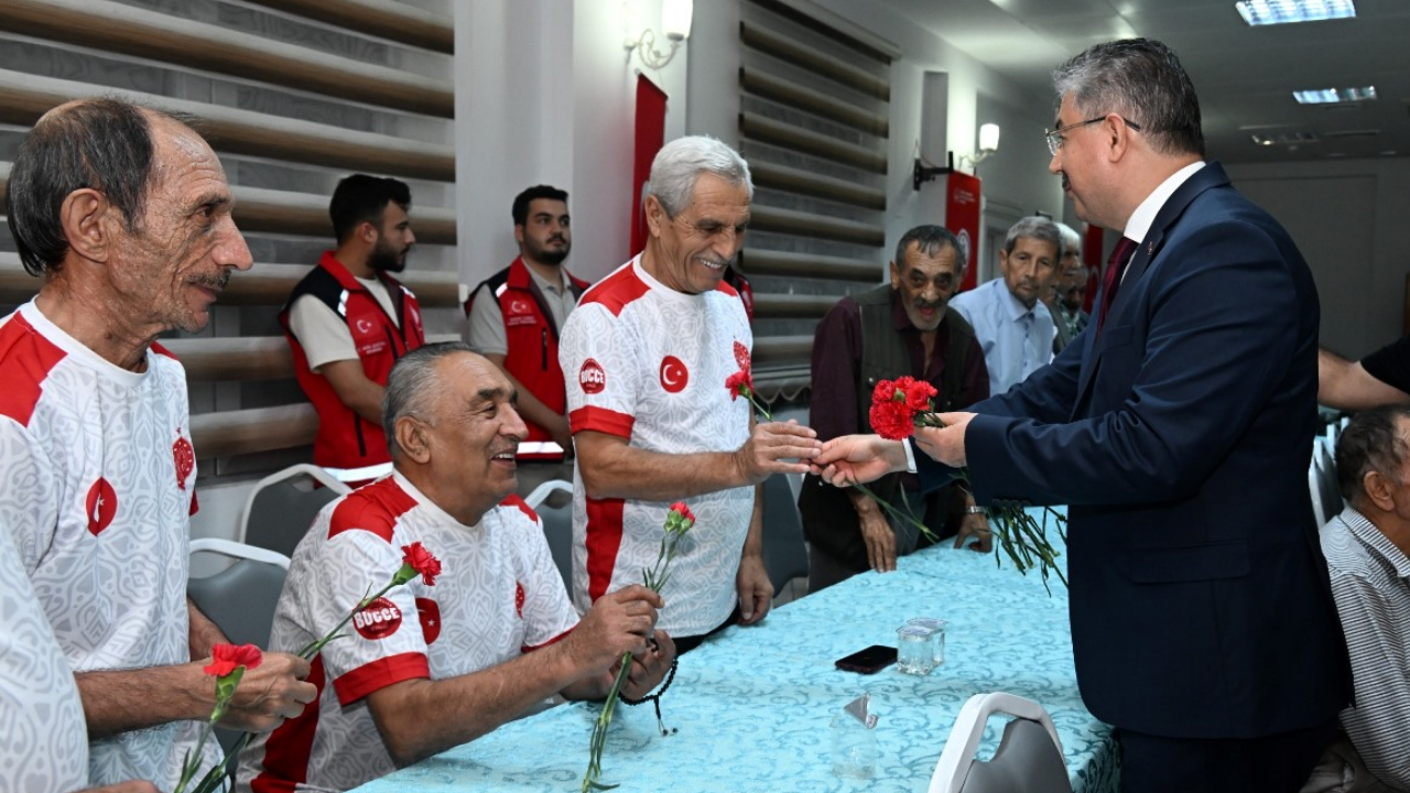 Dr Erdi̇nç Yilmaz Yaşlilar Günü