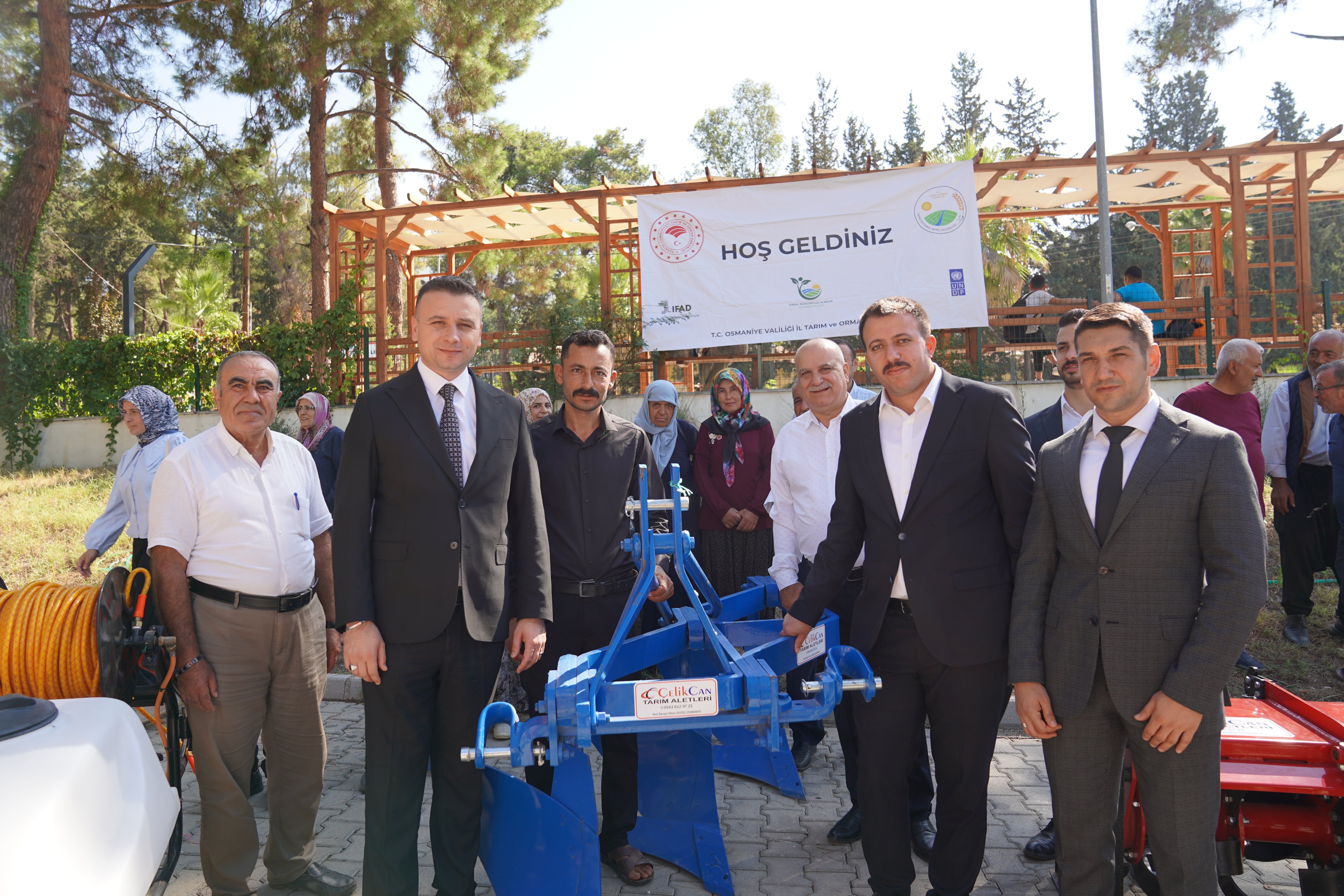 Düziçi İlçesinde Kırsal Dezavantajlı Alanlar Kalkınma Projesi Kapsamında Makine Ekipman Dağıtım Töreni Gerçekleştirildi.