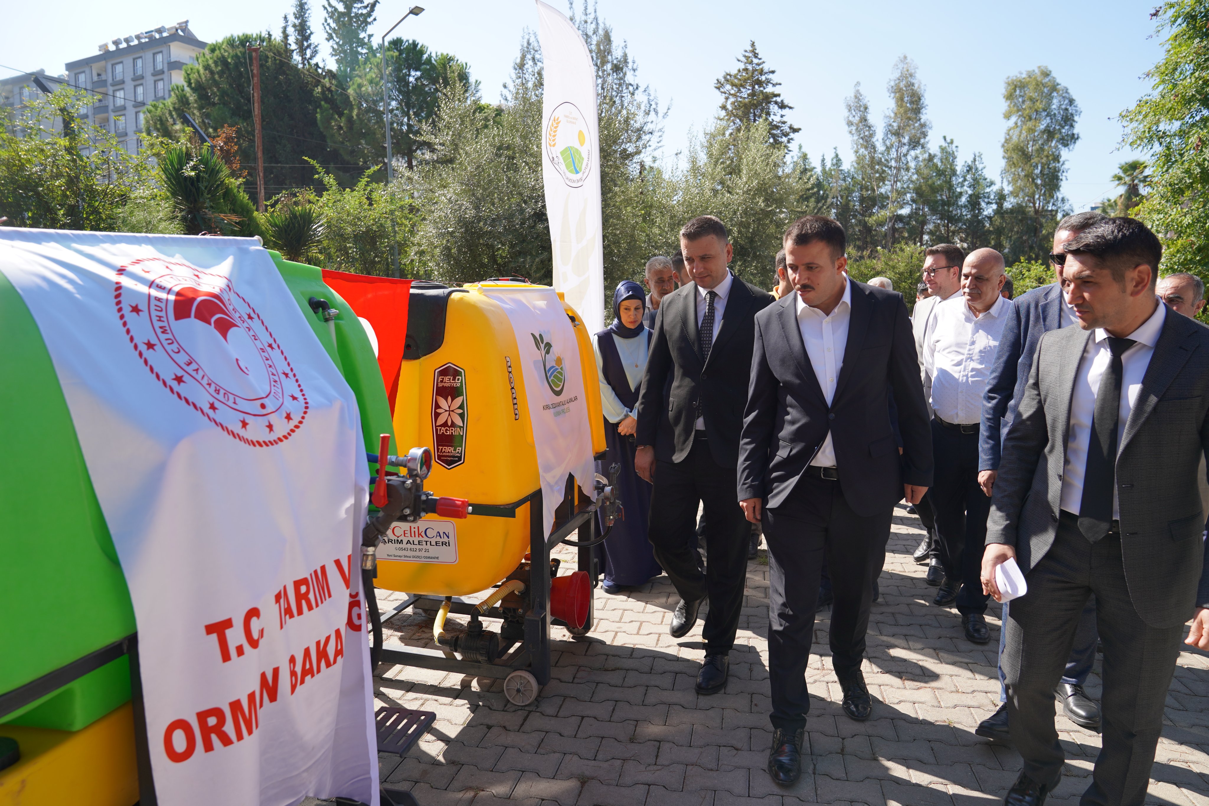 Düziçi İlçesinde Kırsal Dezavantajlı Alanlar Kalkınma Projesi Kapsamında Makine Ekipman Dağıtım Töreni Gerçekleştirildi.3