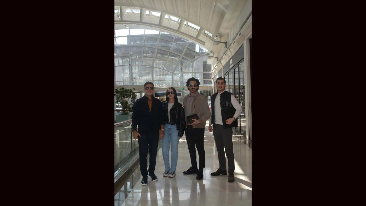 İzzet Yıldızhan Ailece Alışverişte Samimi Halleriyle Dikkat Çekti