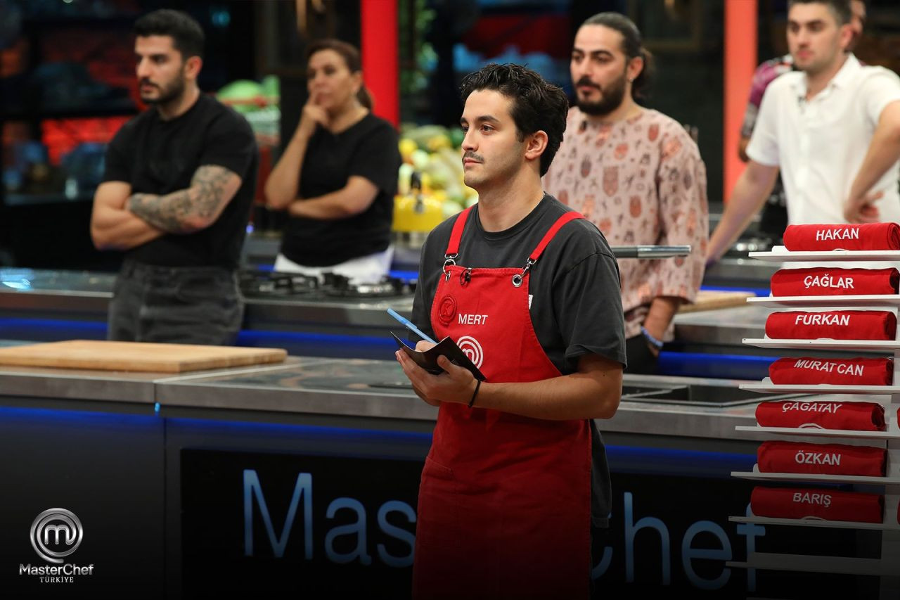 Masterchef’te Profiterol Yarışı Nefes Kesti! Haftanın Takımları Belli Oldu (2)