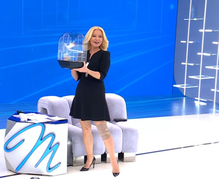 Müge Anlı’ya Canlı Yayında Kanarya Sürprizi! Stüdyoda Yüzler Güldü (5)