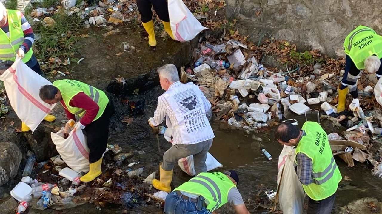 Osmaniye Bahçe Halkı Dereler İçin Seferber Oldu (3)
