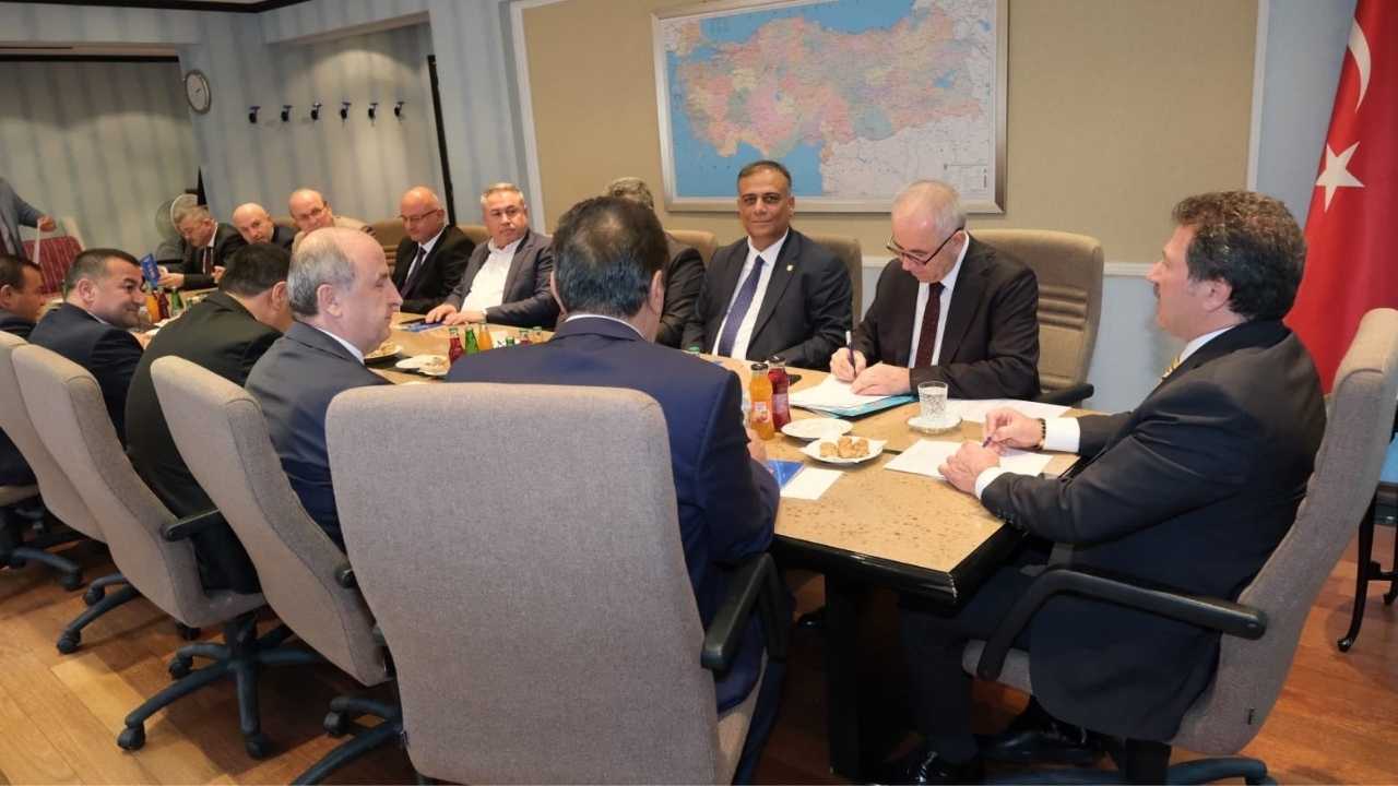 Osmaniye Kamyoncular Odası Başkanı Piran Akyüz, Sektör Sorunlarını Masaya Yatırdı (4)