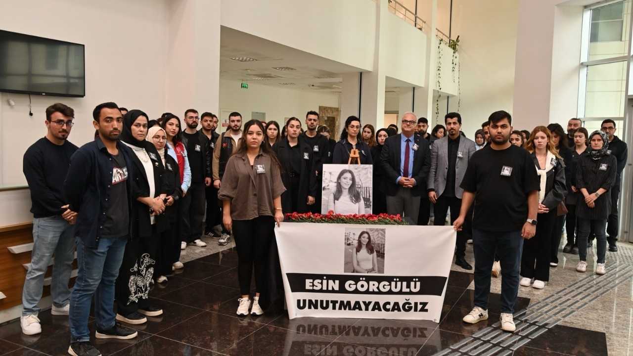 Osmaniye Korkut Ata Üniversitesi'nde Acı Kayıp Vefat Eden Esin Görgülü İçin Anma Programı (1)