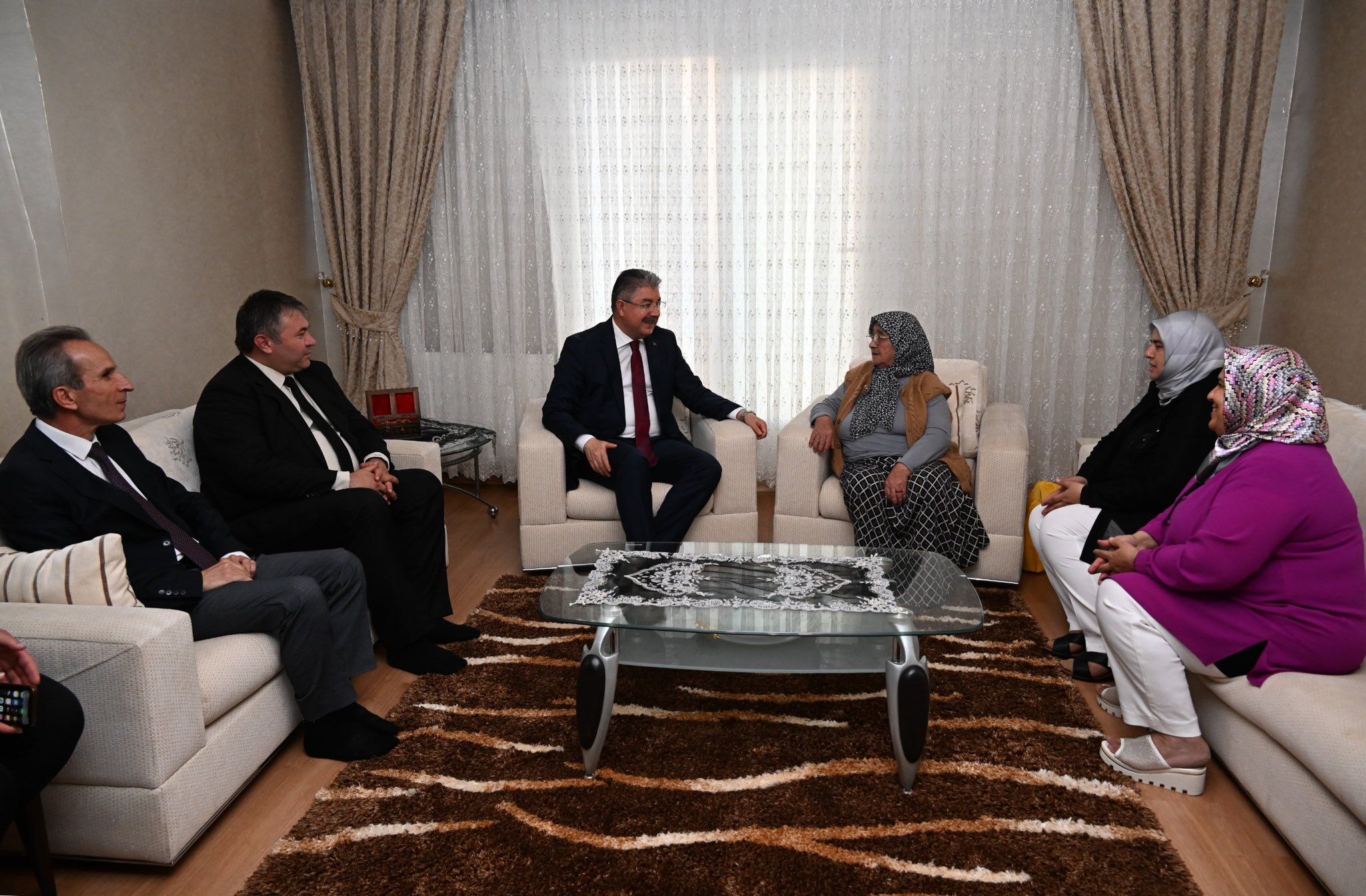 Osmaniye Valisi Dr. Erdinç Yılmaz'dan Yaşlılar Günü Mesajı Ve Ev Ziyareti