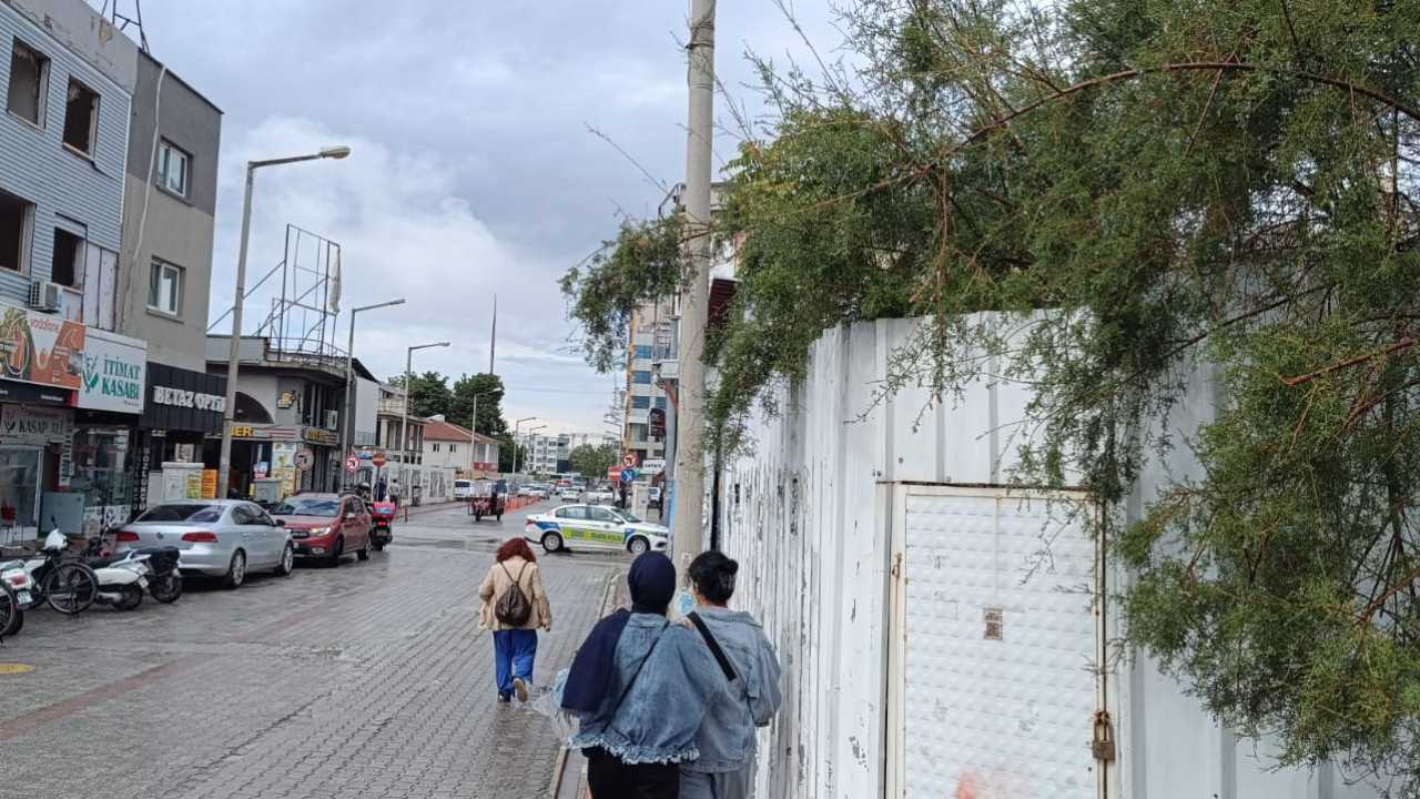 Osmaniye Yaya Yolunu Kapattı (3)