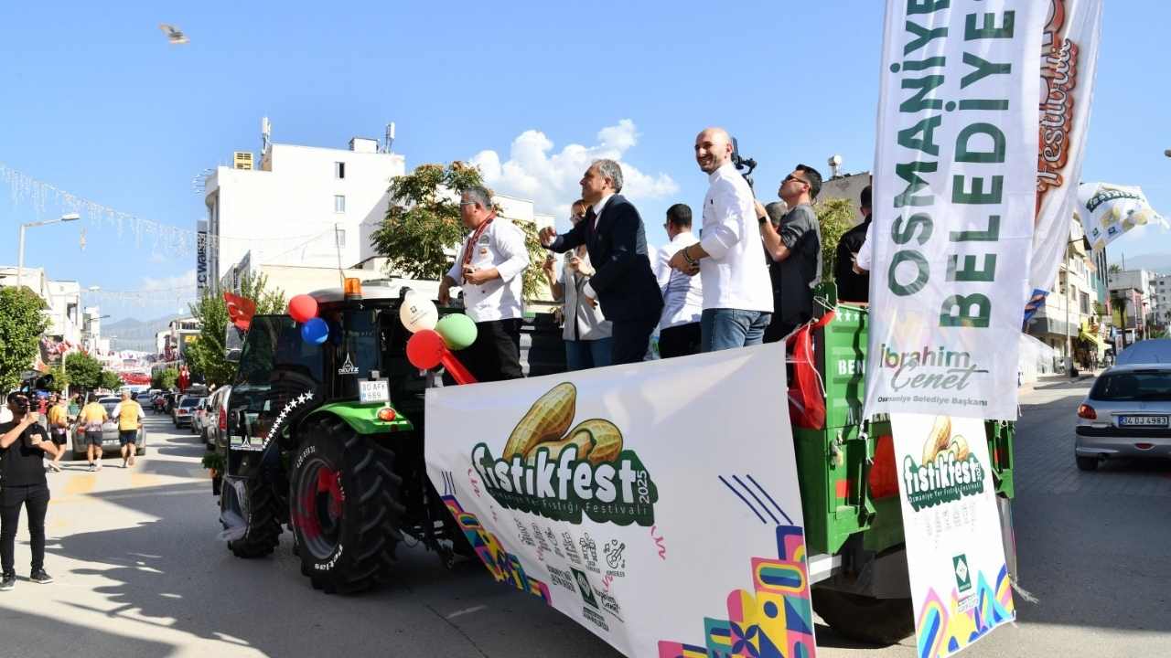 Osmaniye Yerfıstığı Festivali Araçlı Şehir Turuyla Başladı (2)
