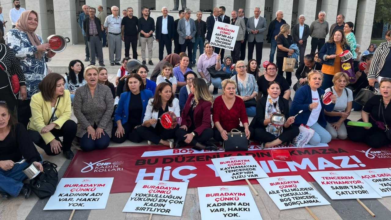 Osmaniye'de Chp'li Kadınlardan Boş Tencere Eylemi! (4)