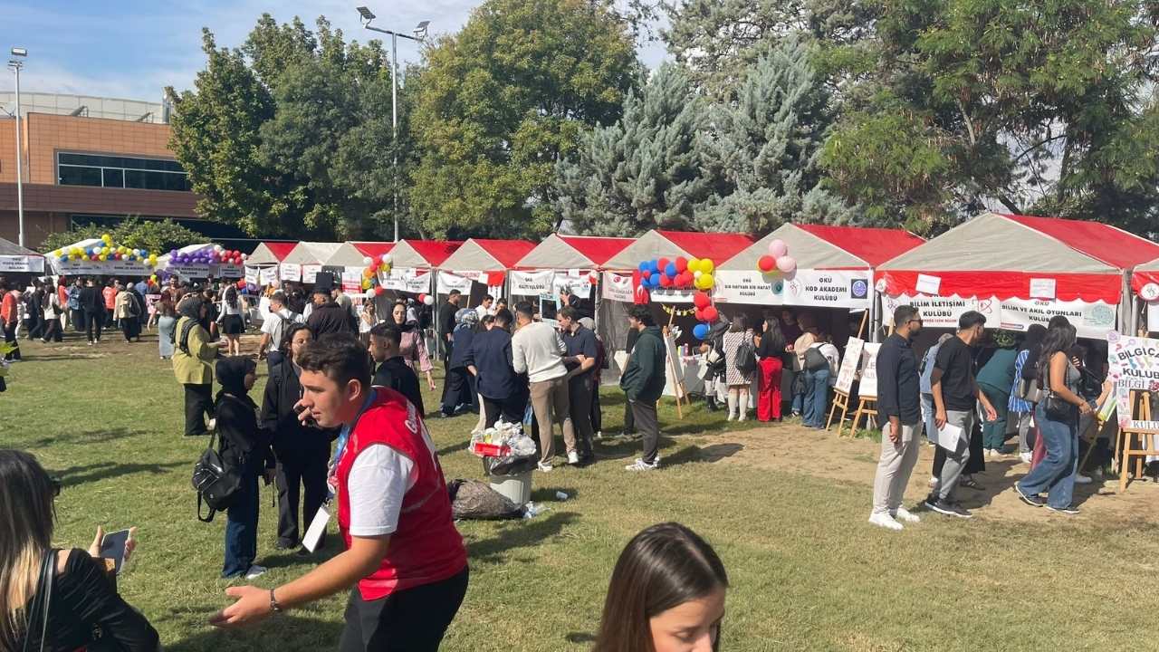 Osmaniye’de Kampüs Şenlendi Öğrenciler Kulüpler Tanıtım Günleri’nde Buluştu (1)