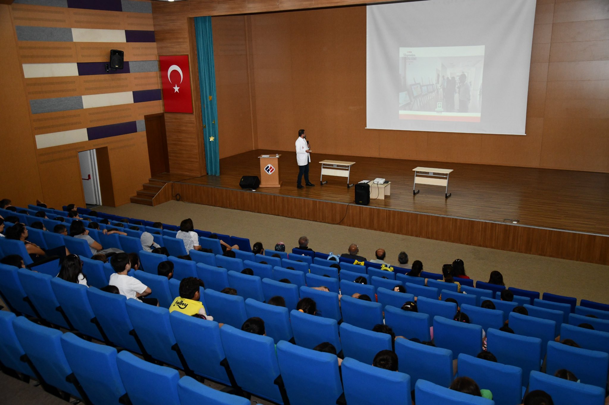 Osmaniye'de Minik Öğrenciler Yavru Köpeklerin Kalp Atışını Dinledi 4