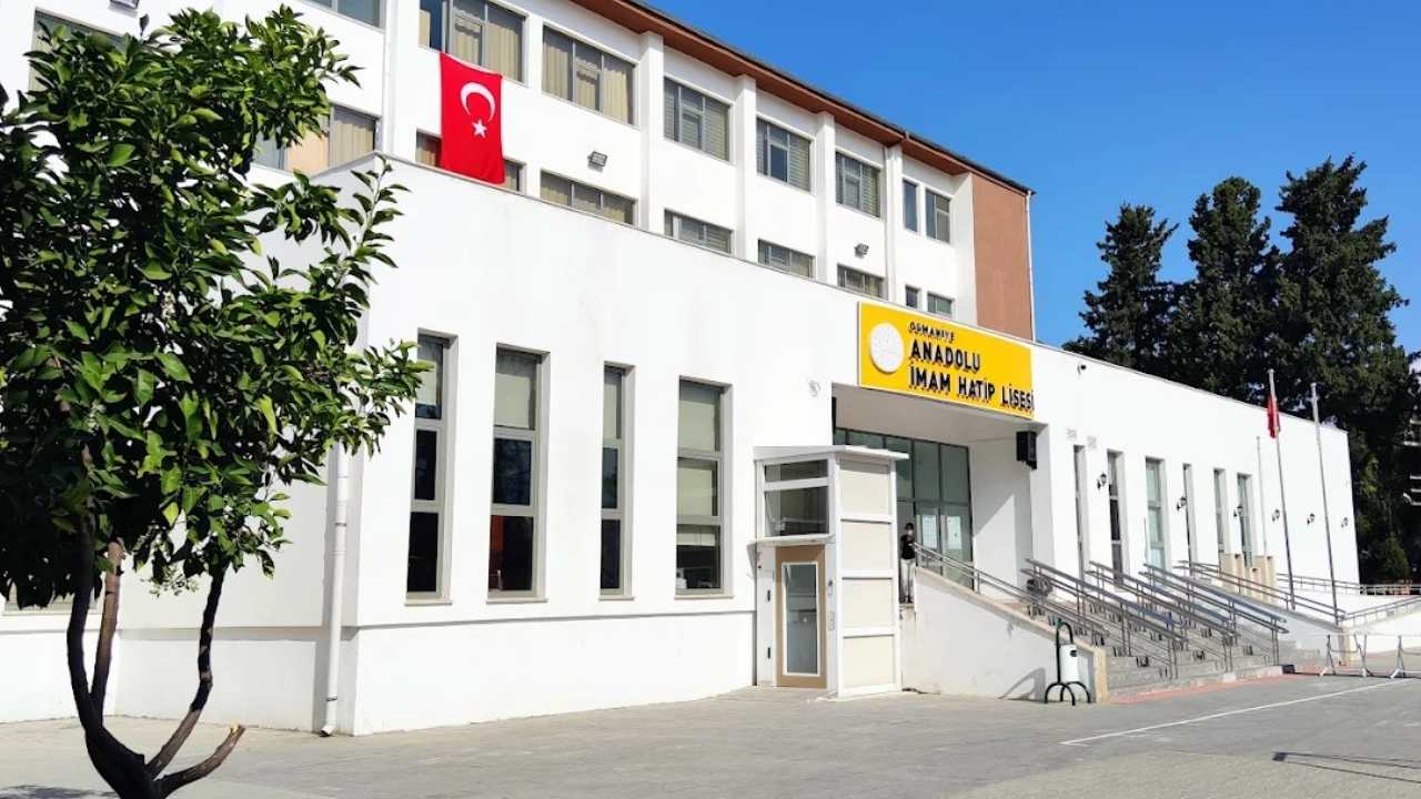 Osmaniye’de O Okulda “Atatürk Büstü Neden Yok” Sorusu Gündem Oldu (2)