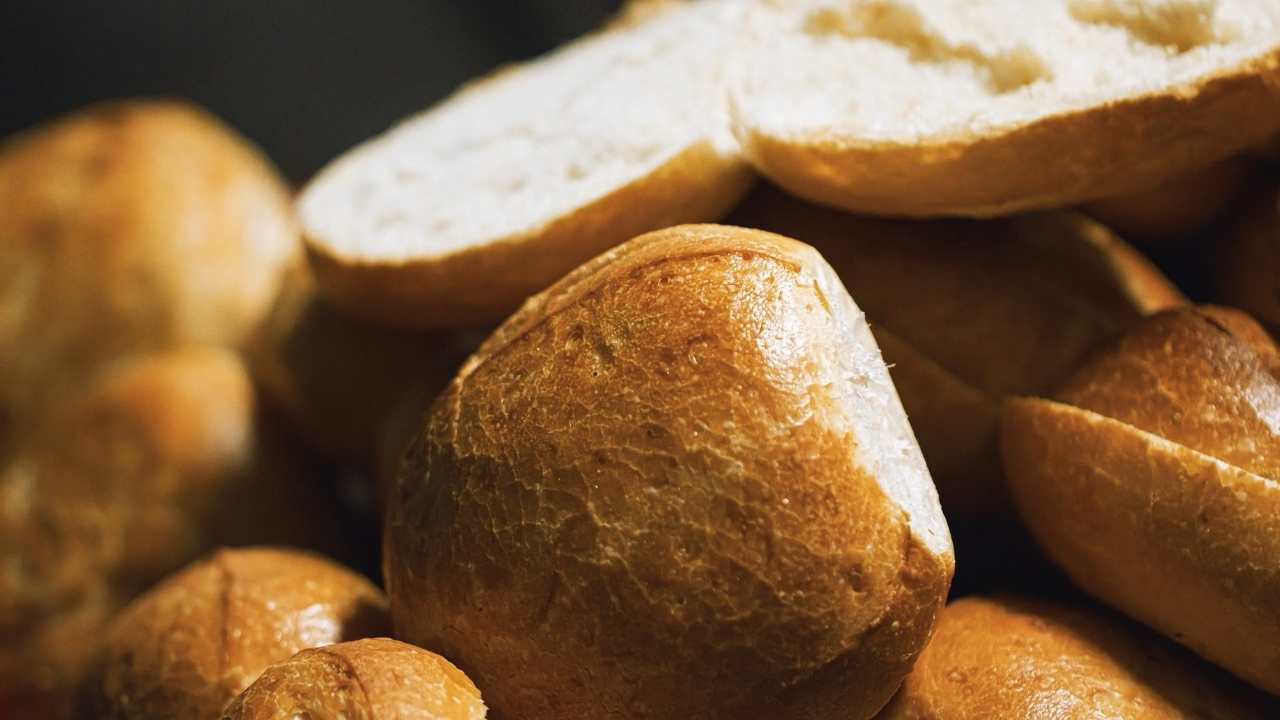 Osmaniye'de O Yerde Ekmek 10 Liraya Satılıyor! (3)