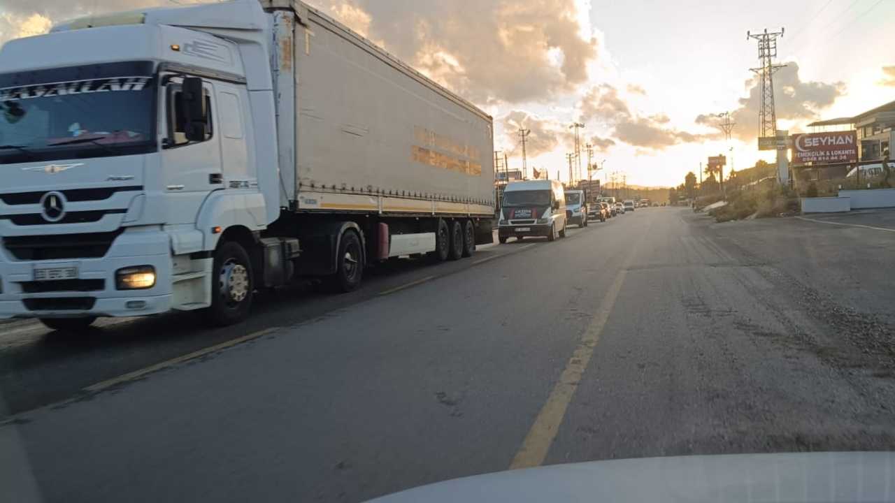 Osmaniye'de O Yol Adeta Kilitlendi! (1)-1