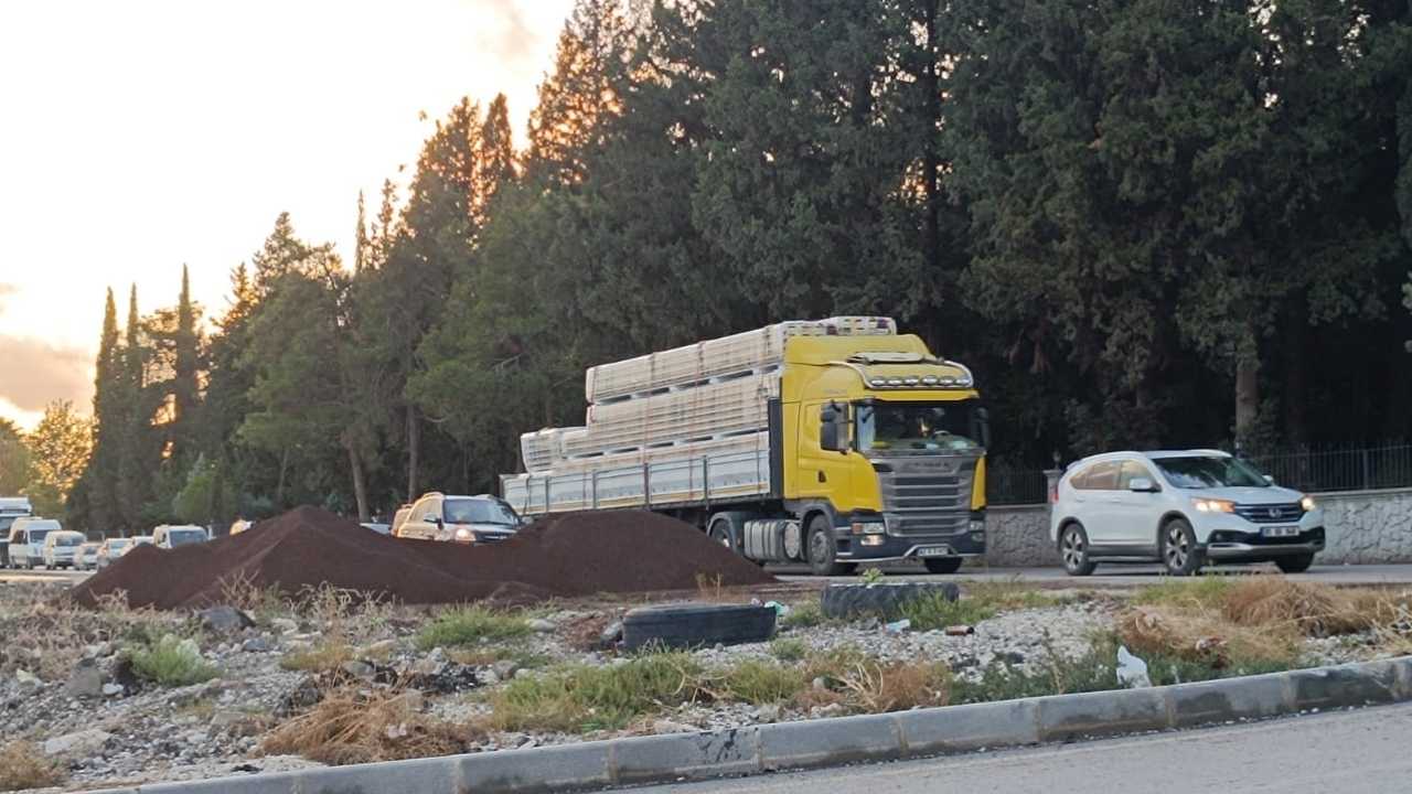 Osmaniye'de O Yol Adeta Kilitlendi! (2)