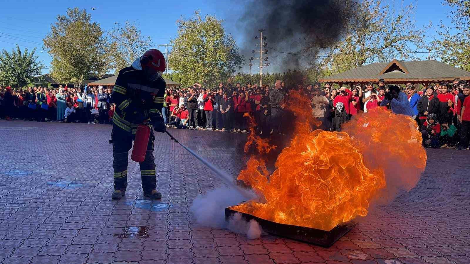 Osmaniye’de Öğrenciler Afet Tatbikatında Bilinçlendirildi 1