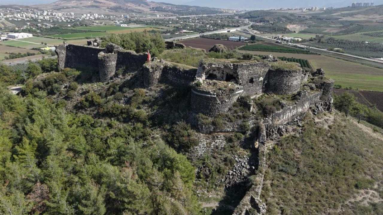 Osmaniye’de Tarihi Keşif Sürüyor Toprakkale Kalesi’nde Heyecan Verici Gelişmeler (2)