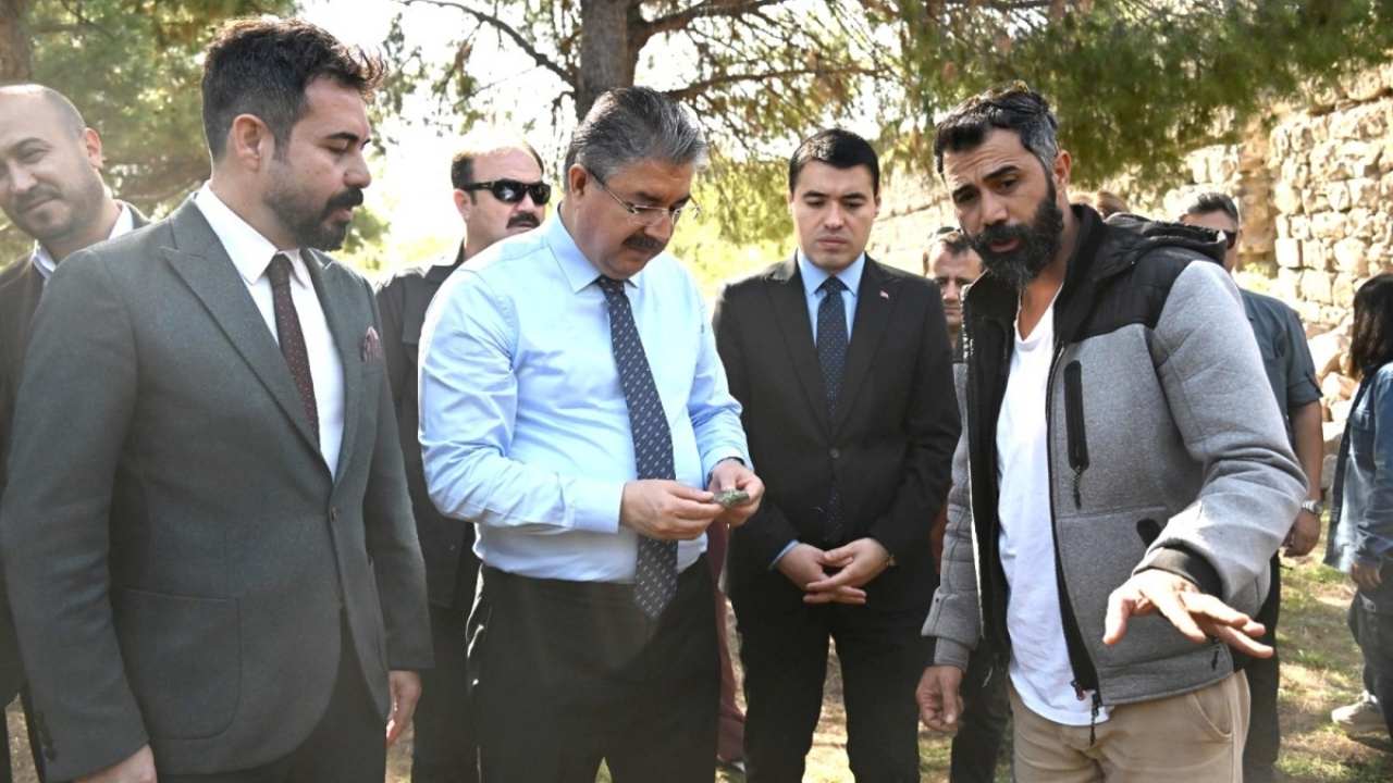 Osmaniye’de Tarihi Keşif Sürüyor Toprakkale Kalesi’nde Heyecan Verici Gelişmeler (4)