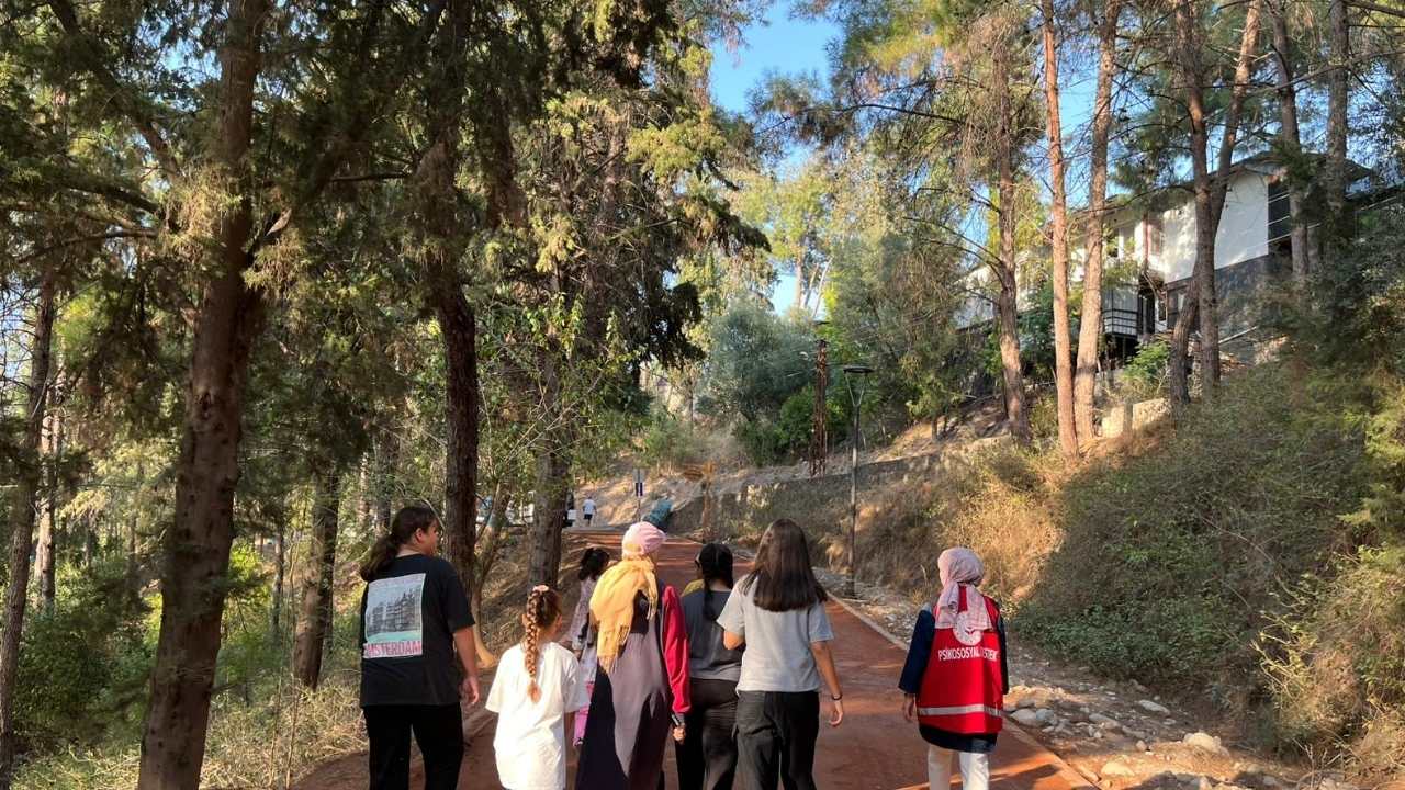 Osmaniye'nin Minik Kaşifleri İş Başında! Sonbahar Temalı Atölyede Hem Keşfettiler Hem Ürettiler (4)