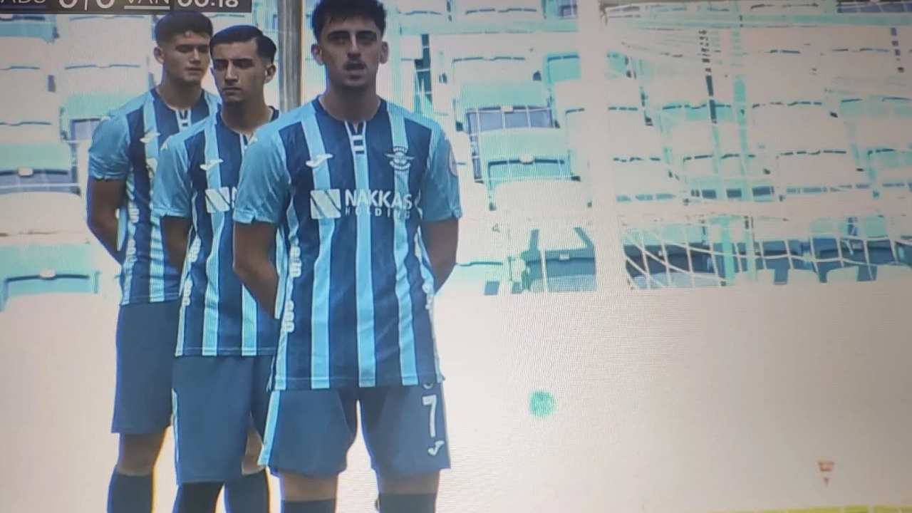 Şok Görüntüler! Adana Demirsporlu Futbolcular 1 Dakika Hareketsiz Kaldı (2)