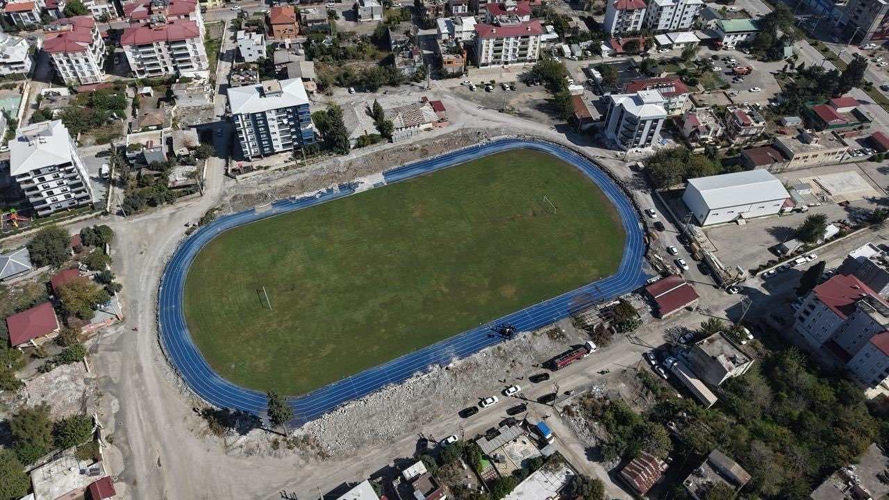 Vali Yılmaz'dan Osmaniye'ye Müjde 7 Ocak Stadyumu 10 Ay İçinde Yenileniyor (1)