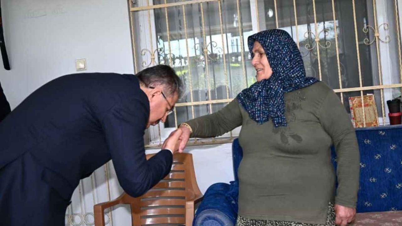 Validen Şehit Ailesine Ziyaret