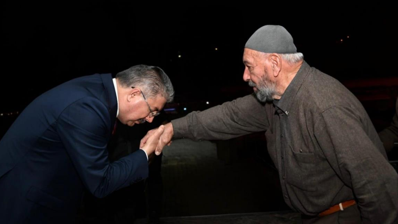 Yaşlilar Günü Vali̇ Dr Erdi̇nç Yilmaz