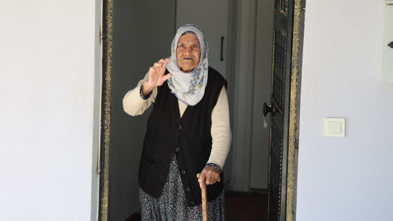 Adana Minnetli’de Depremzedeler Yeni Evlerine Kavuştu