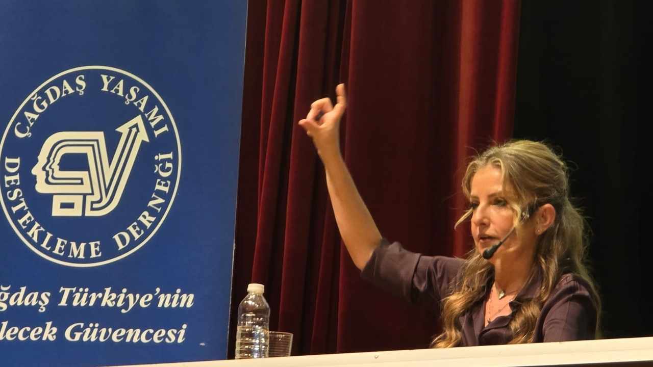 Adana'da Edebiyat Ve Tarih Buluşması (3)