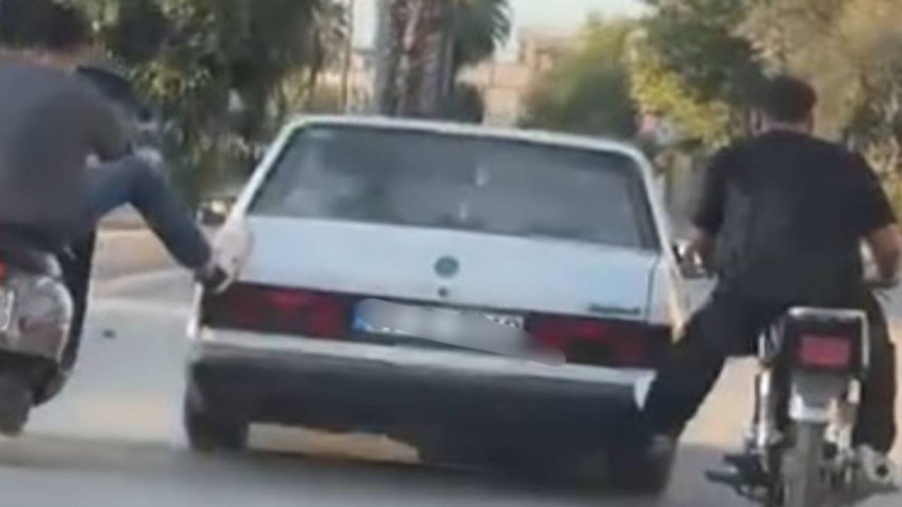 Adanada Yolda Kalan Otomobili