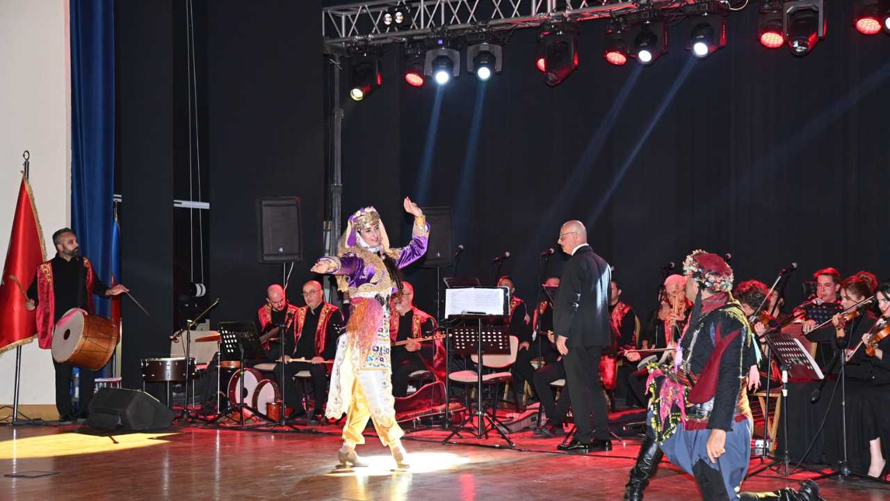 Ankara Türk Dünyası Müzik Ve Dans Topluluğu’ndan Korkut Ata Üniversitesi’nde Unutulmaz Gösteri (6)