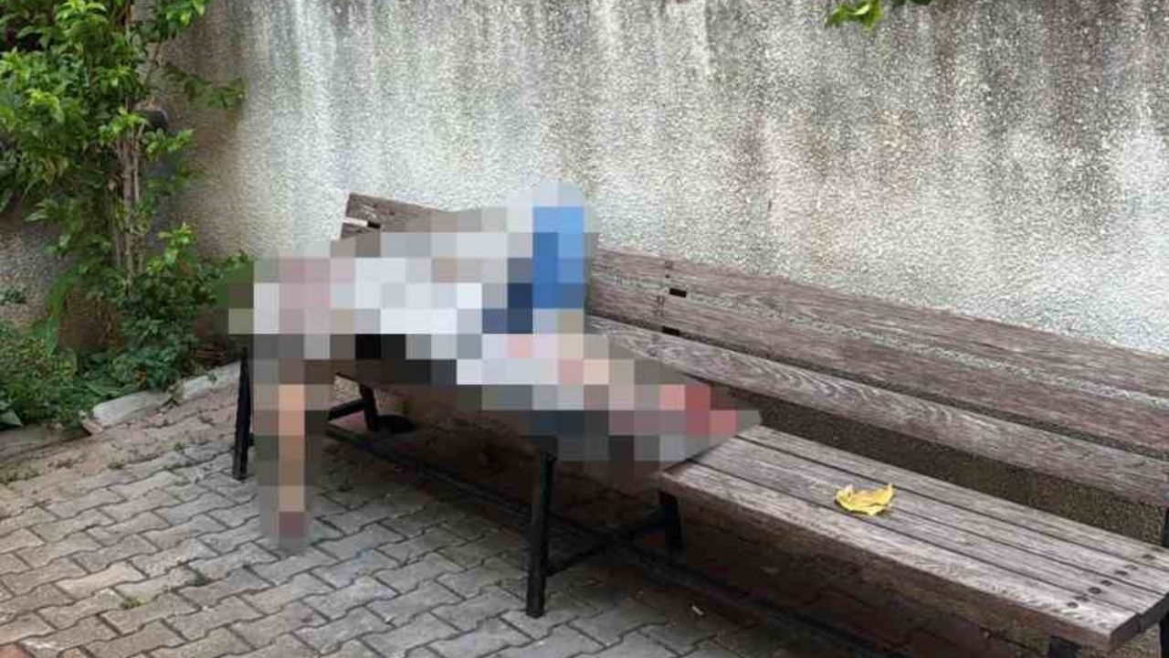 Cami Avlusunda Ölü Bulundu