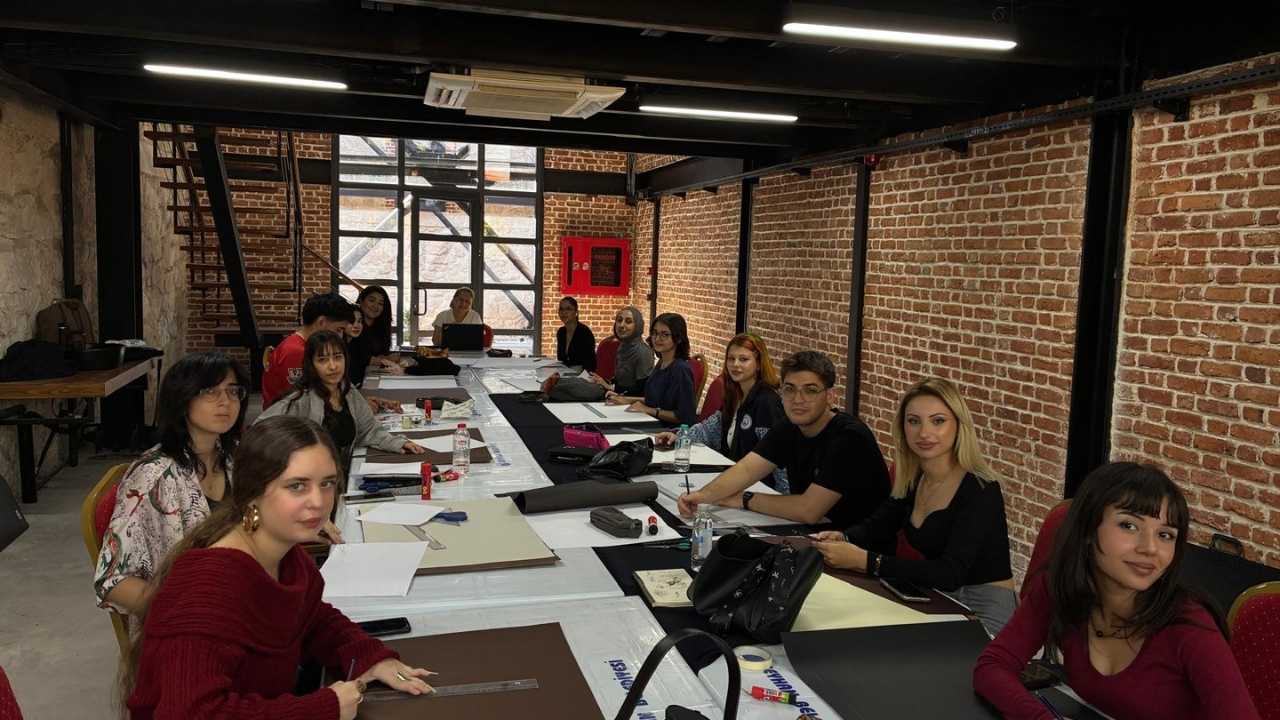 Çukurova Üniversitesi’nde Düzenlenen “Ekim Geçidi Sanat Etkinlik ( (4)