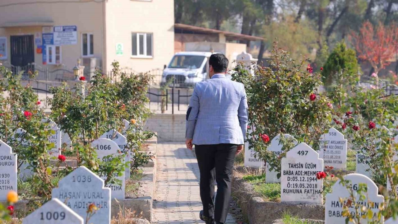 Depremde Öğrencilerini Kaybeden Öğretmen