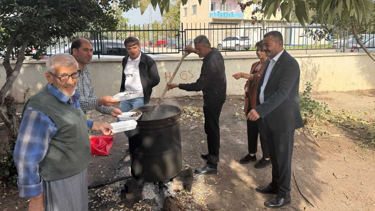 Düziçi Yarbaşı'nda Başkan Ve Muhtardan, Öğrencilere Haşlanmış Fıstık Ikramı (3)