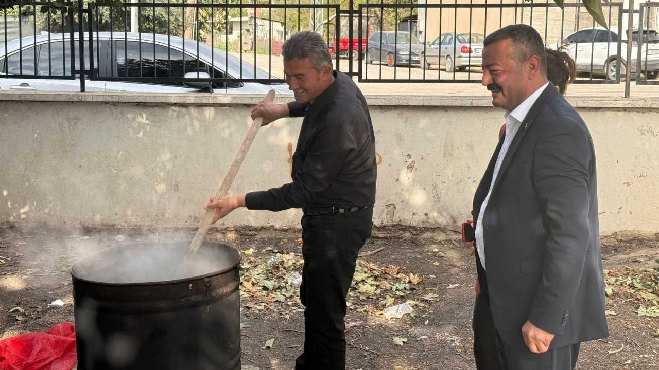 Düziçi Yarbaşı'nda Başkan Ve Muhtardan, Öğrencilere Haşlanmış Fıstık Ikramı (4)